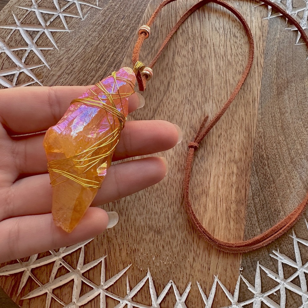 🔮𝙿𝚒𝚗𝚔 𝚢𝚎𝚕𝚕𝚘𝚠 𝙰𝚞𝚛𝚊 𝙲𝚛𝚢𝚜𝚝𝚊𝚕 🔮 - Picture 2 of 4